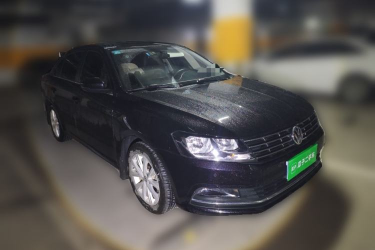 Used Volkswagen Lavida 2017 1.6L Automatic Comfort Edition Front Right 45 Deg