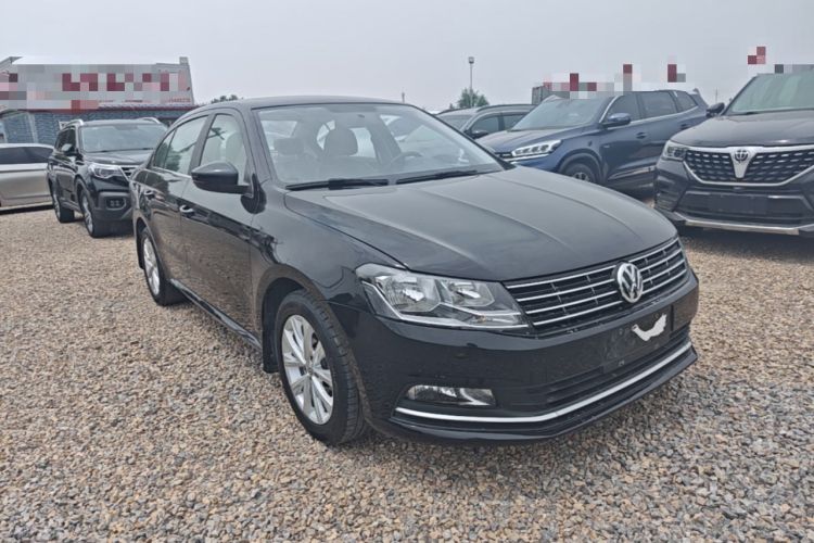 Used Volkswagen Lavida 2017 1.6L Automatic Comfort Edition Front Right 45 Deg