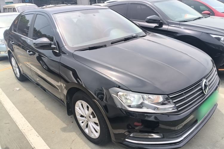 Used Volkswagen Lavida 2017 1.6L Automatic Comfort Edition Front Right 45 Deg