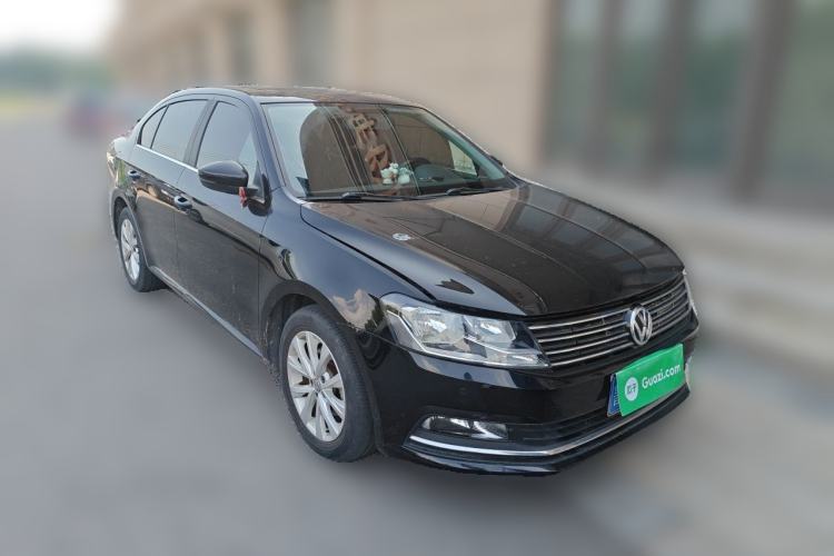Used Volkswagen Lavida 2017 1.6L Automatic Comfort Edition Front Right 45 Deg