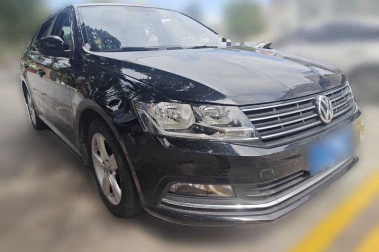 Used Volkswagen Lavida 2017 1.6L Automatic Fashion Edition Front Right 45 Deg