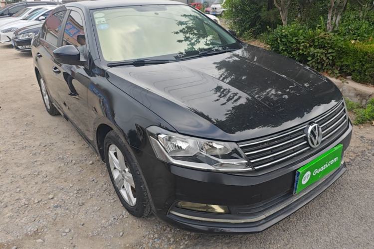 Used Volkswagen Lavida 2017 1.6L Automatic Fashion Edition Front Right 45 Deg