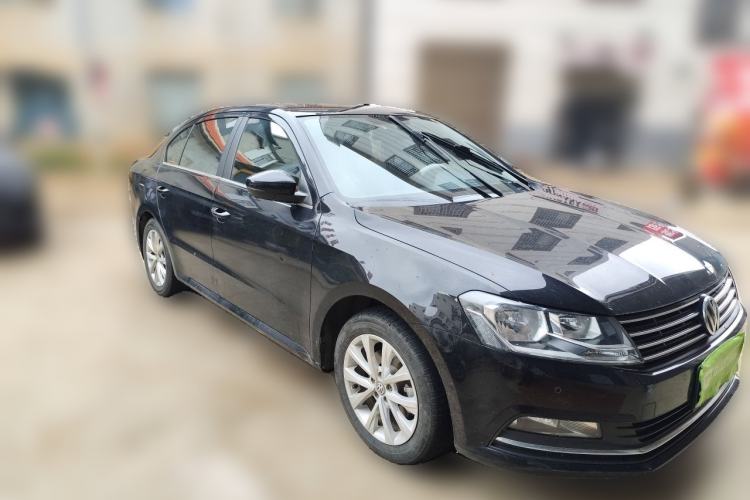 Used Volkswagen Lavida 2017 1.6L Automatic Comfort Edition Front Right 45 Deg