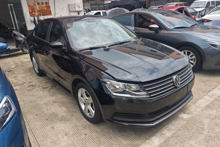 Used Volkswagen Lavida 2017 1.6L Automatic Fashion Edition Front Right 45 Deg