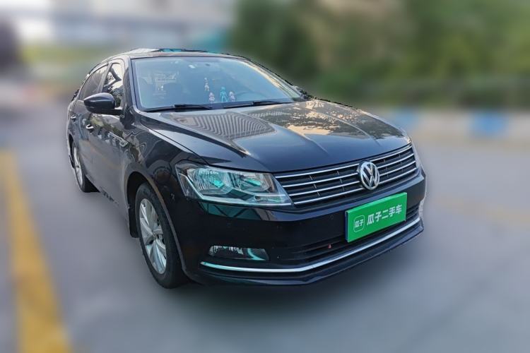 Used Volkswagen Lavida 2017 1.6L Automatic Comfort Edition Front Right 45 Deg