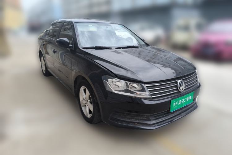 Used Volkswagen Lavida 2017 1.6L Automatic Fashion Edition Front Right 45 Deg