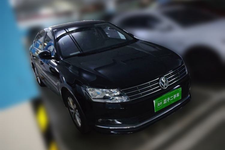 Used Volkswagen Lavida 2017 230TSI DSG Comfort Edition Front Right 45 Deg
