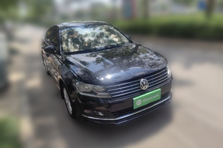 Used Volkswagen Lavida 2017 1.6L Automatic Comfort Edition Front Right 45 Deg