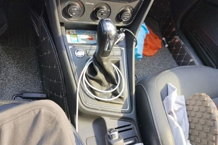 Used Volkswagen Lavida 2017 230TSI DSG Comfort Edition Gear Lever