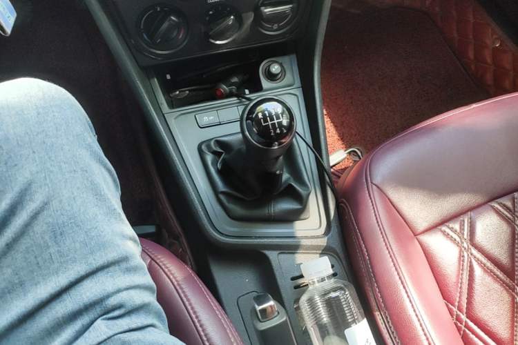Used Volkswagen Lavida 2017 1.6L Manual Fashion Edition Gear Lever