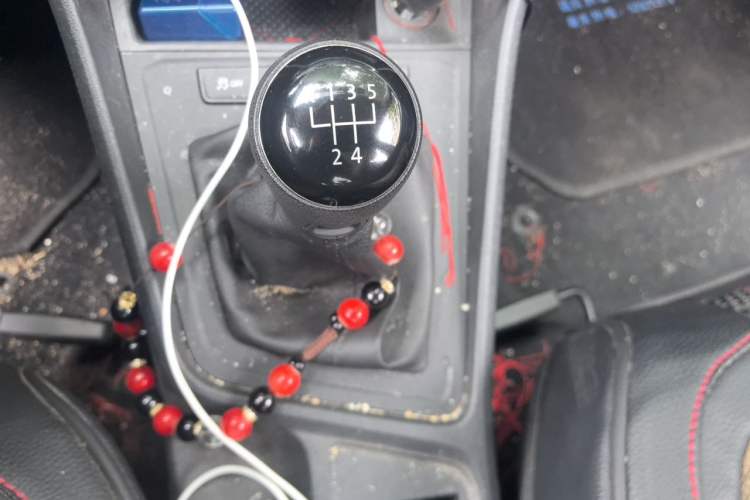 Used Volkswagen Lavida 2017 1.6L Manual Fashion Edition Gear Lever