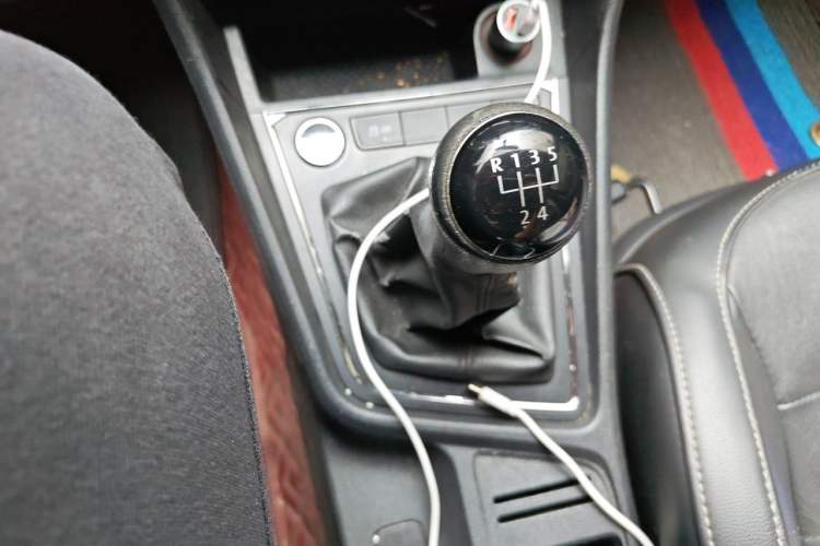 Used Volkswagen Lavida 2017 1.6L Manual Comfort Edition Gear Lever