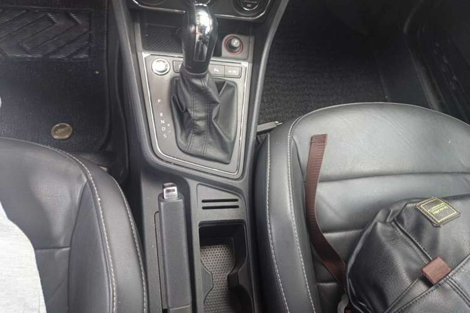Used Volkswagen Lavida 2017 230TSI DSG Comfort Edition Gear Lever