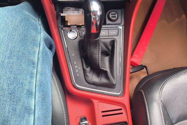 Used Volkswagen Lavida 2017 230TSI DSG Comfort Edition Gear Lever