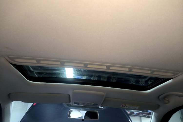 Used Volkswagen Lavida 2017 1.6L Automatic Comfort Edition Headliner