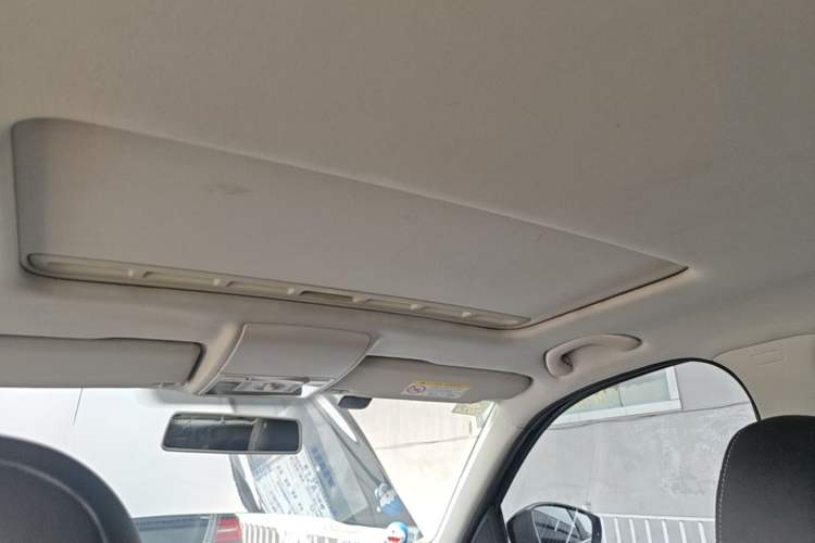 Used Volkswagen Lavida 2017 1.6L Automatic Comfort Edition Headliner