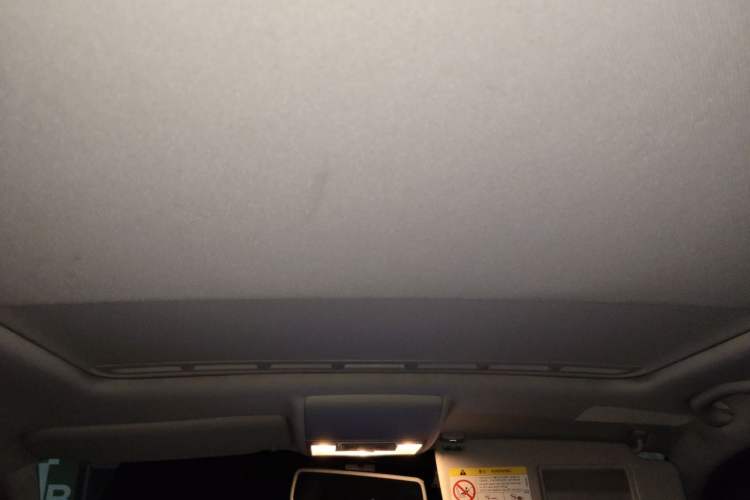 Used Volkswagen Lavida 2017 1.6L Automatic Comfort Edition Headliner