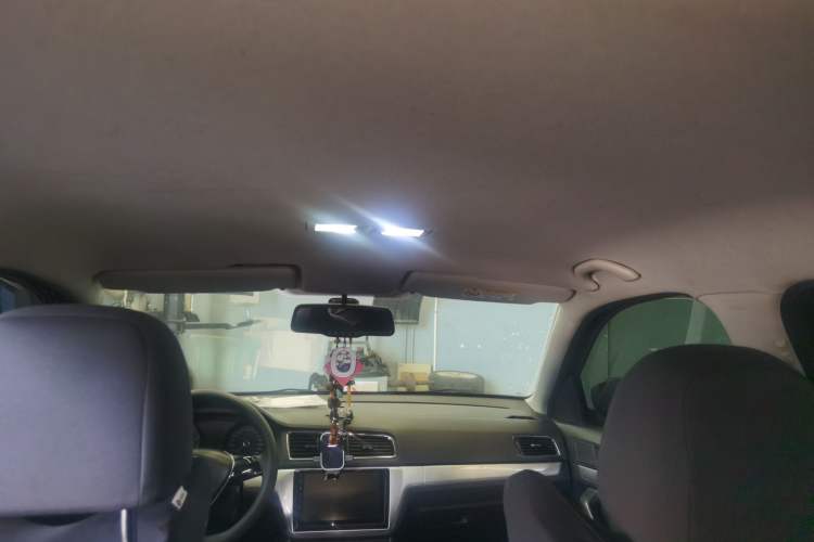 Used Volkswagen Lavida 2017 1.6L Automatic Fashion Edition Headliner