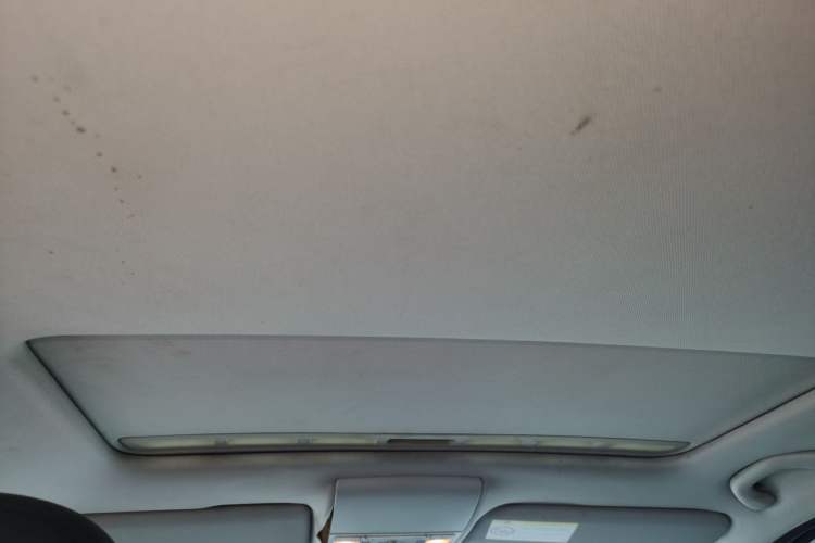 Used Volkswagen Lavida 2017 1.6L Automatic Comfort Edition Headliner