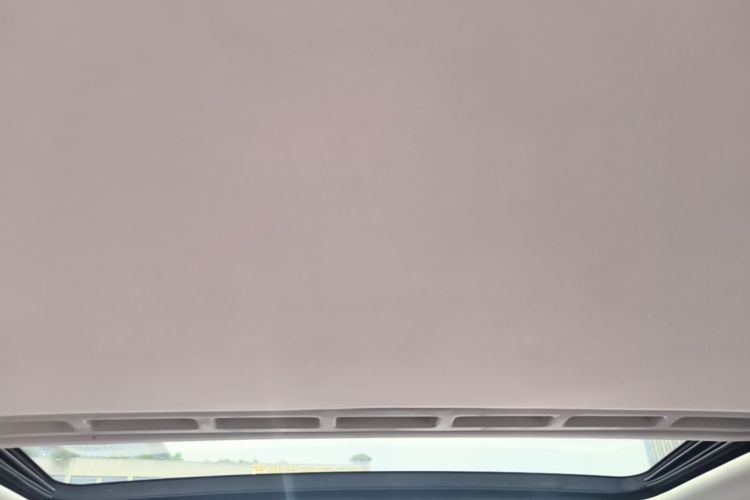 Used Volkswagen Lavida 2017 1.6L Automatic Comfort Edition Headliner