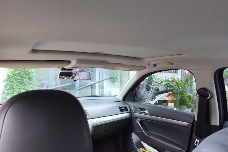 Used Volkswagen Lavida 2017 1.6L Automatic Comfort Edition Headliner