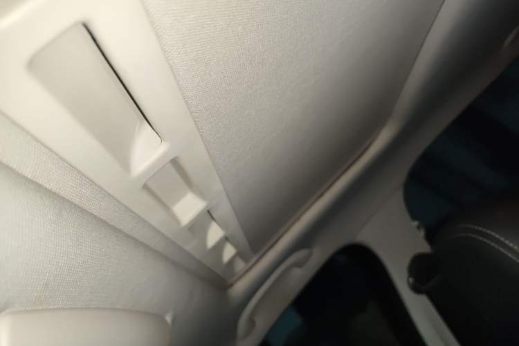 Used Volkswagen Lavida 2017 1.6L Manual Comfort Edition Headliner