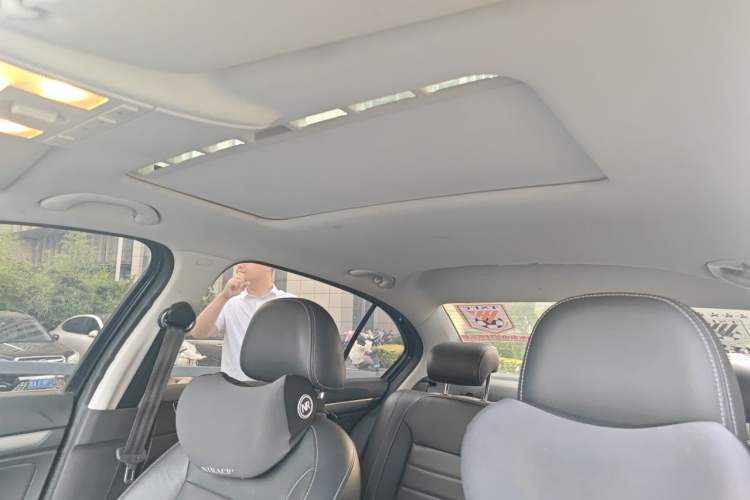 Used Volkswagen Lavida 2017 1.6L Automatic Comfort Edition Headliner