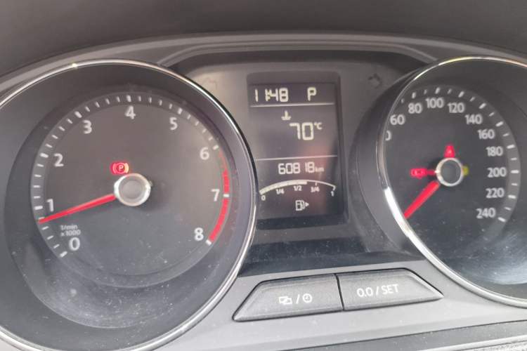 Used Volkswagen Lavida 2017 1.6L Automatic Comfort Edition Instrument Cluster