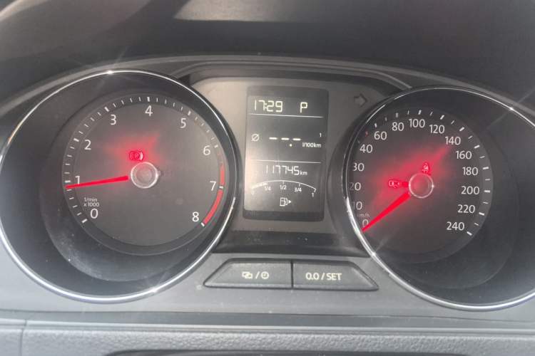 Used Volkswagen Lavida 2017 1.6L Automatic Comfort Edition Instrument Cluster