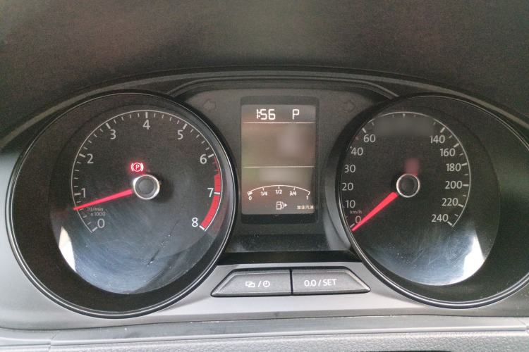 Used Volkswagen Lavida 2017 1.6L Automatic Fashion Edition Instrument Cluster