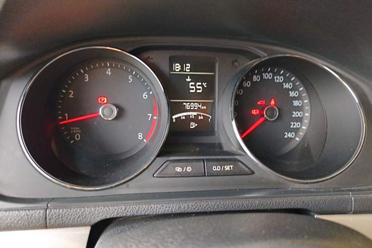 Used Volkswagen Lavida 2017 1.6L Manual Comfort Edition Instrument Cluster