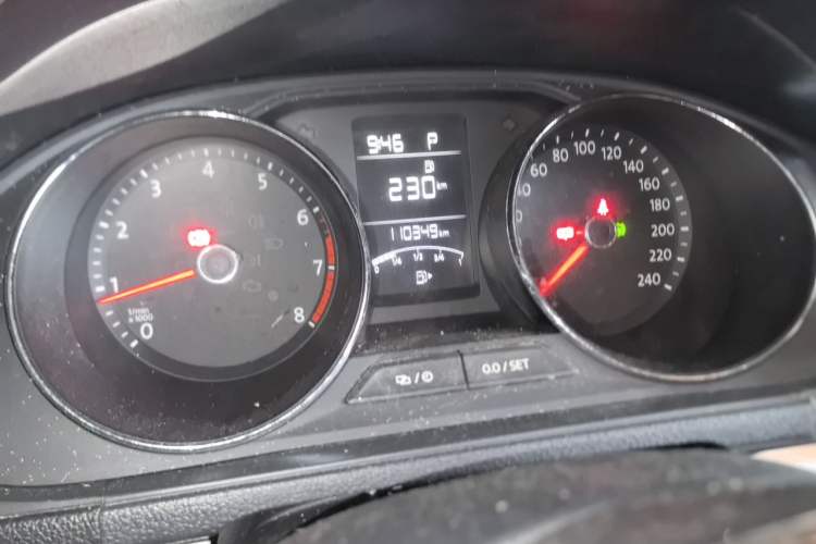 Used Volkswagen Lavida 2017 1.6L Automatic Comfort Edition Instrument Cluster