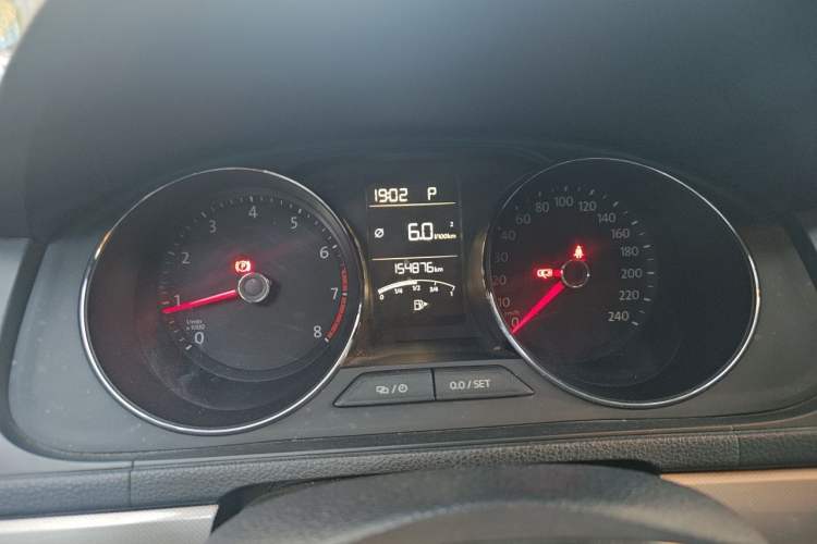 Used Volkswagen Lavida 2017 1.6L Automatic Comfort Edition Instrument Cluster