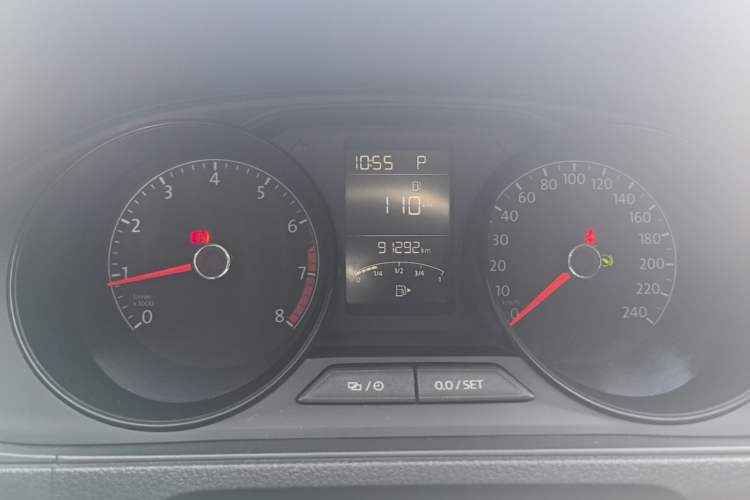 Used Volkswagen Lavida 2017 1.6L Automatic Fashion Edition Instrument Cluster