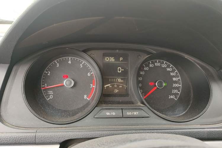 Used Volkswagen Lavida 2017 1.6L Automatic Fashion Edition Instrument Cluster