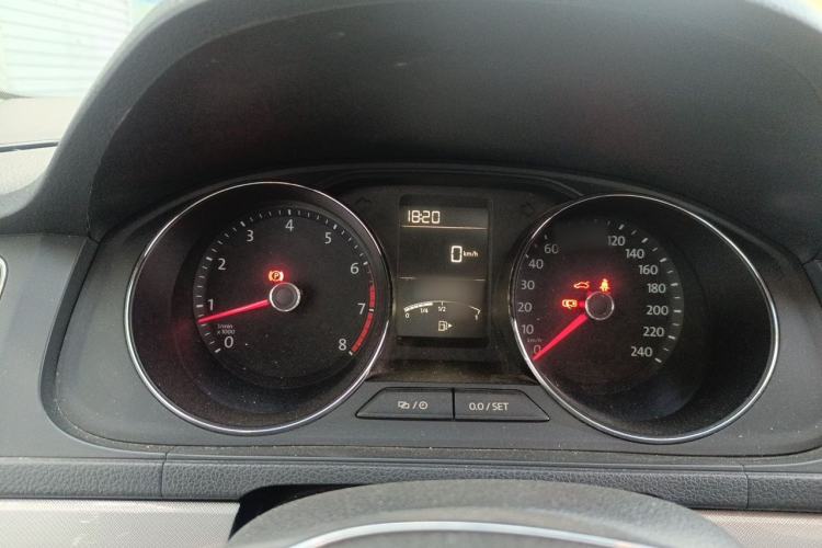 Used Volkswagen Lavida 2017 1.6L Manual Comfort Edition Instrument Cluster