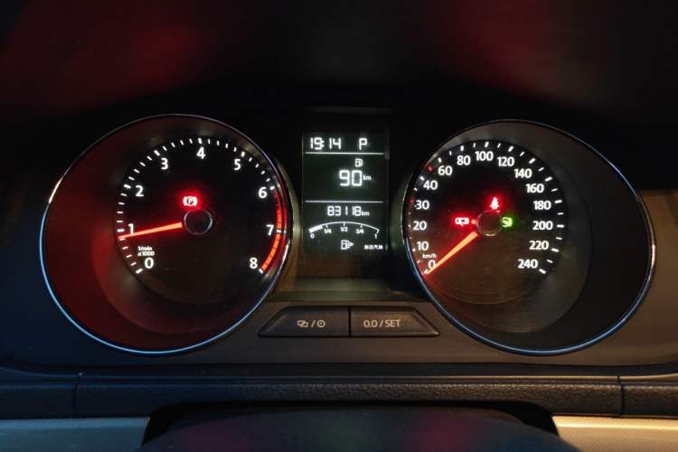 Used Volkswagen Lavida 2017 1.6L Automatic Comfort Edition Instrument Cluster