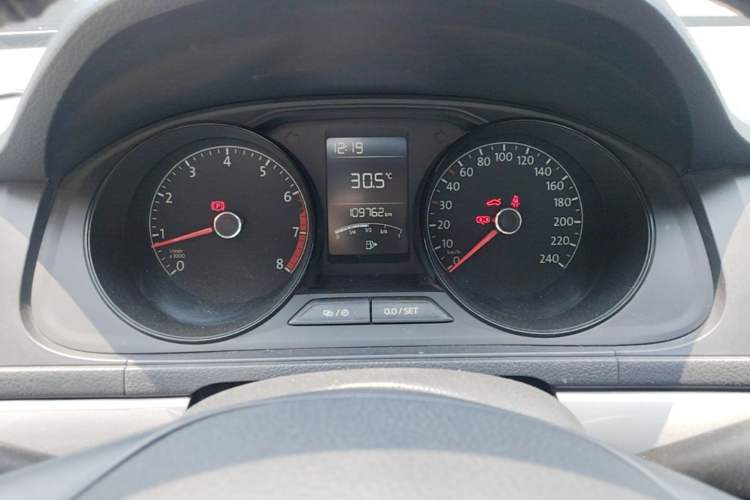 Used Volkswagen Lavida 2017 1.6L Manual Fashion Edition Instrument Cluster