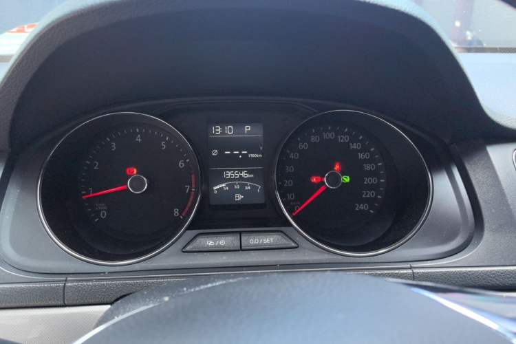 Used Volkswagen Lavida 2017 1.6L Automatic Comfort Edition Instrument Cluster