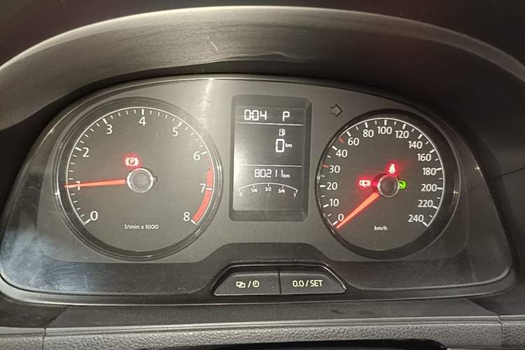 Used Volkswagen Lavida 2017 1.6L Automatic Fashion Edition Instrument Cluster