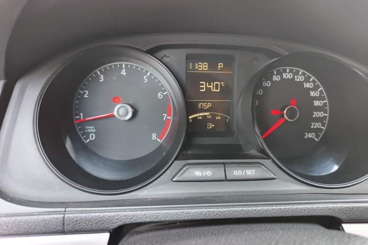 Used Volkswagen Lavida 2017 1.6L Automatic Fashion Edition Instrument Cluster