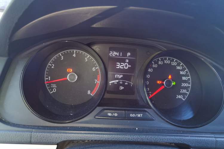 Used Volkswagen Lavida 2017 1.6L Automatic Fashion Edition Instrument Cluster