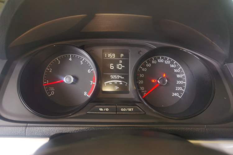 Used Volkswagen Lavida 2017 1.6L Automatic Fashion Edition Instrument Cluster