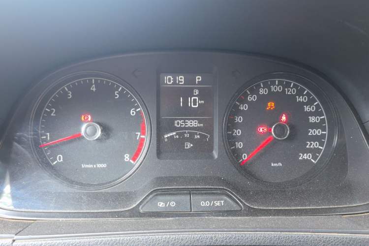 Used Volkswagen Lavida 2017 1.6L Automatic Fashion Edition Instrument Cluster