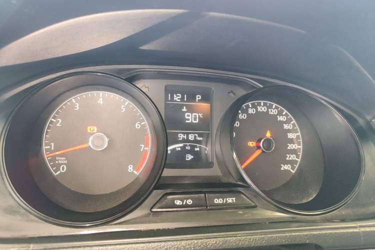 Used Volkswagen Lavida 2017 1.6L Automatic Fashion Edition Instrument Cluster