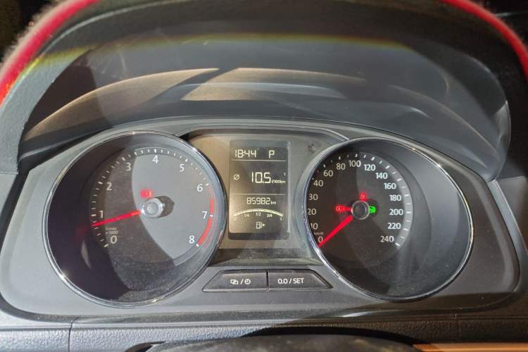 Used Volkswagen Lavida 2017 1.6L Automatic Comfort Edition Instrument Cluster