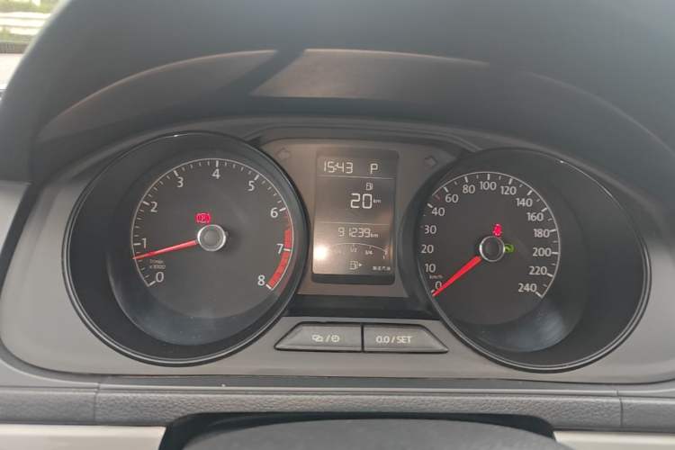 Used Volkswagen Lavida 2017 1.6L Automatic Fashion Edition Instrument Cluster