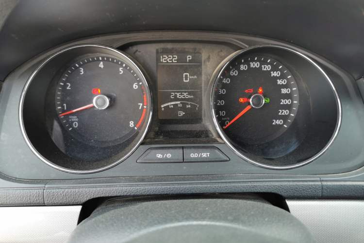 Used Volkswagen Lavida 2017 1.6L Automatic Comfort Edition Instrument Cluster