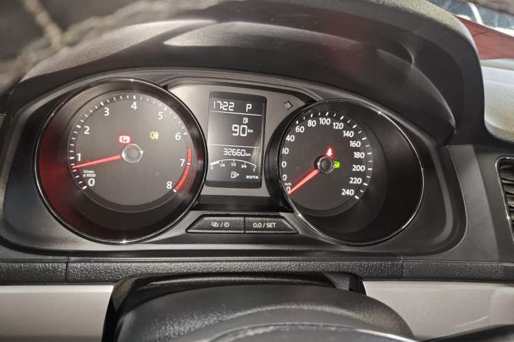 Used Volkswagen Lavida 2017 1.6L Automatic Comfort Edition Instrument Cluster