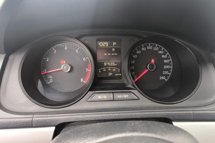Used Volkswagen Lavida 2017 1.6L Automatic Fashion Edition Instrument Cluster